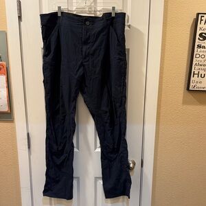 KUHL Konfidant Air Men’s Pants – Size 38x32 – Like New